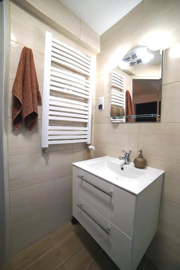 Apartament Naleczow Dom Pod Orzechami Екстер'єр фото
